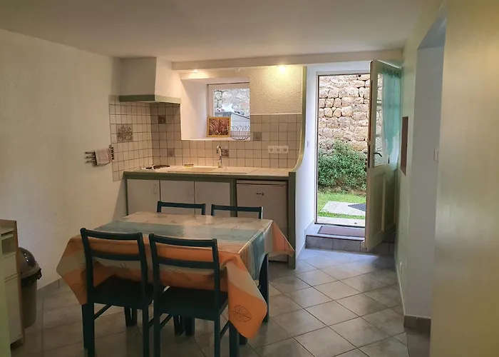 L'acacia Holiday home Le Crestet