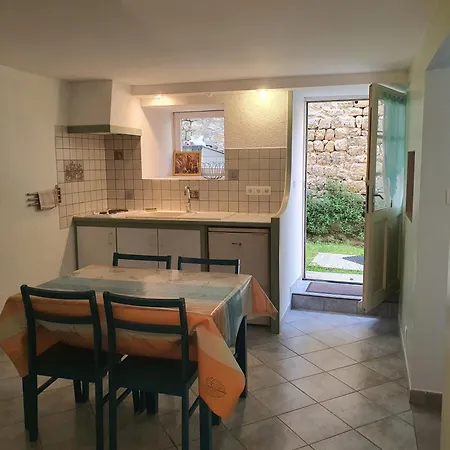 L'acacia Holiday home Le Crestet